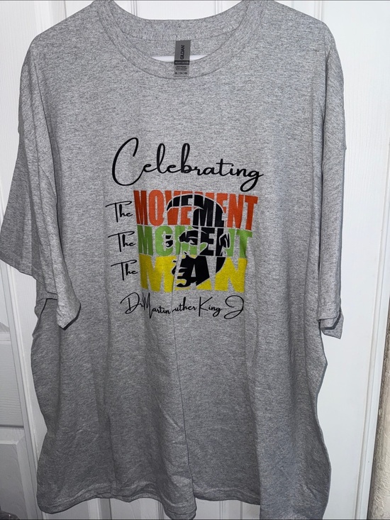 Gildan Other - MLK Gildan Gray Short-Sleeve Tee with Red, Green & Yellow Graphic